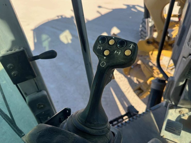 2009-caterpillar-140m-image-14