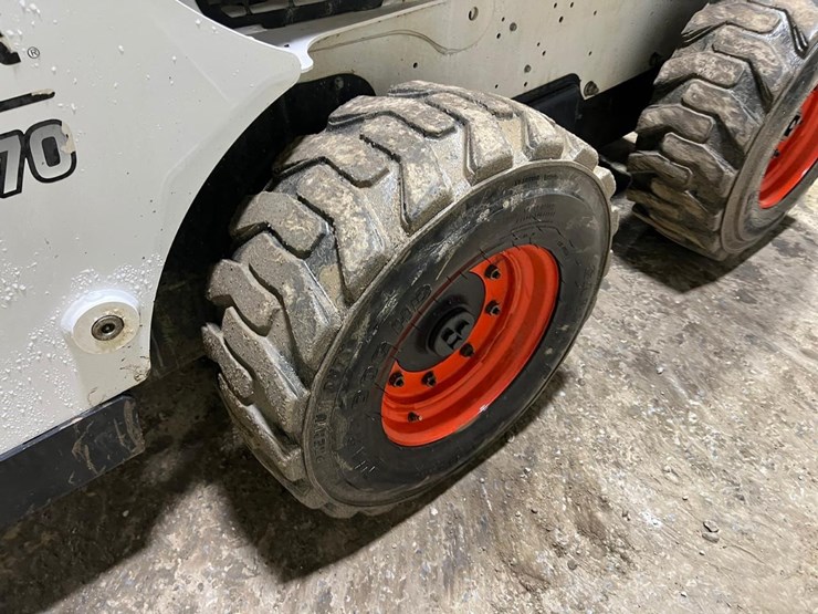 2022-bobcat-s770-image-15