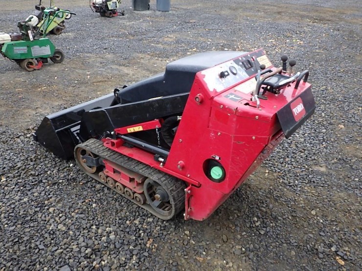 toro-skid-steer-tracked-loader-image-5