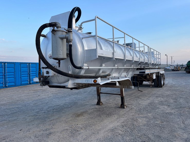 2018-dragon-150-bbl-aluminum-vacuum-trailer-image-1