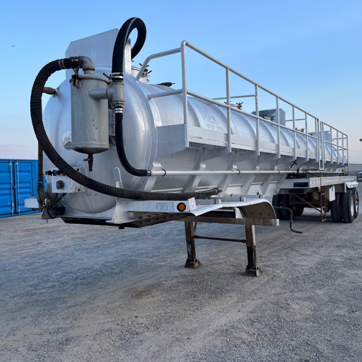 2018 DRAGON 150 BBL ALUMINUM VACUUM TRAILER