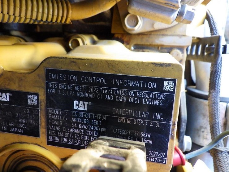 2023-caterpillar-242d3-image-17