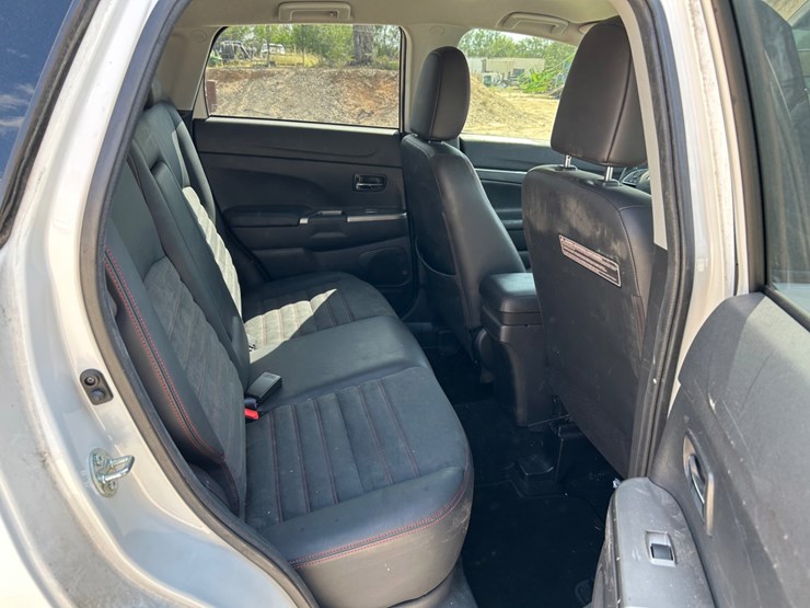 2018-mitsubishi-outlander-image-10