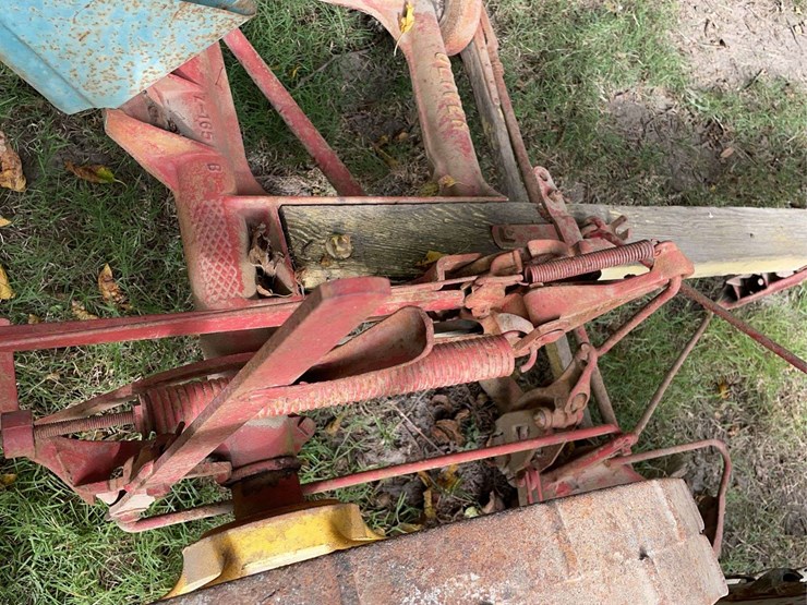 oliver-horse-drawn-sickle-mower-image-17