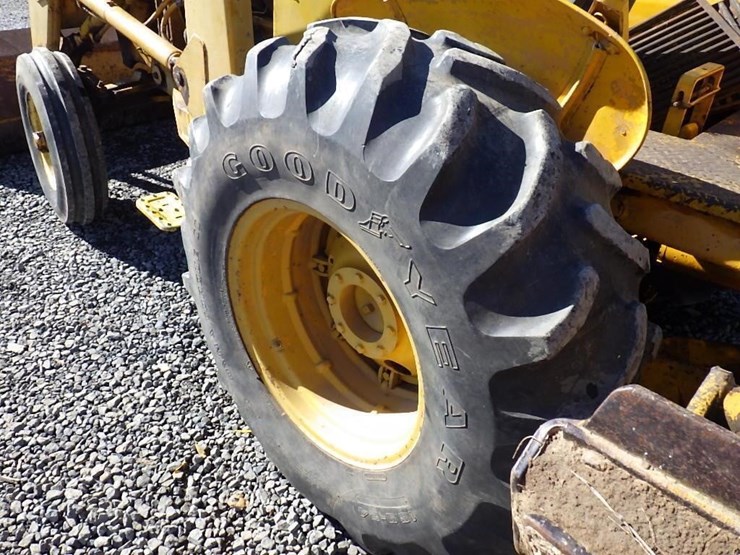 john-deere-8-image-38