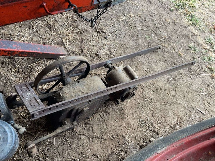 pump-jack-and-electric-motor-image-3