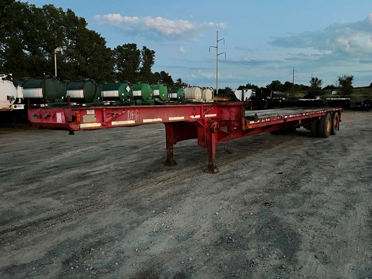 1981-aztec-skinny-neck-31-foot-flatbed-image-1