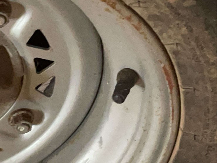 polaris-330-four-wheeler-image-28