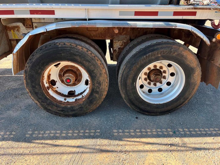 2017-troxel-150-bbl-aluminum-vacuum-trailer-image-9