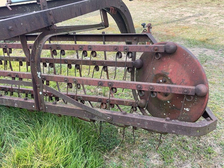 minneapolis-moline-side-delivery-hay-rake-image-24