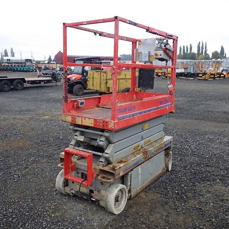 2005 SKYJACK SJIII3219