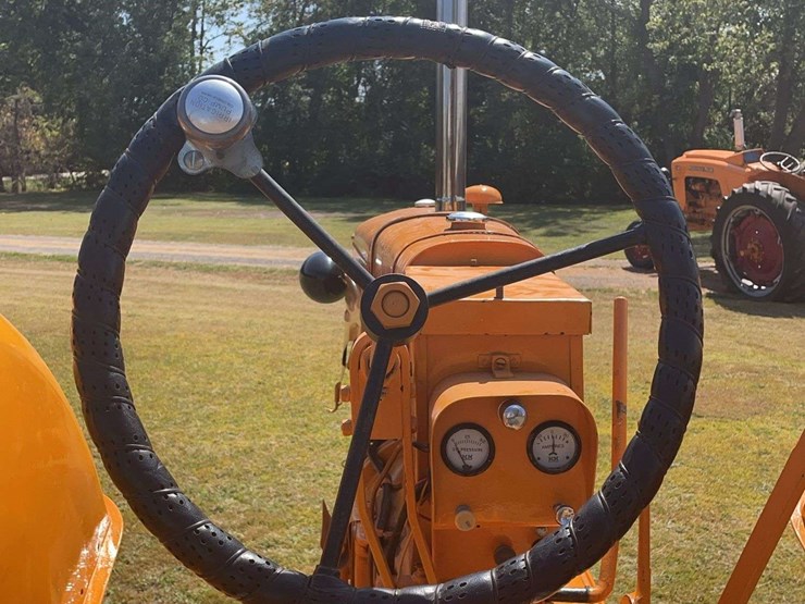 minneapolis-moline-ztu-image-43