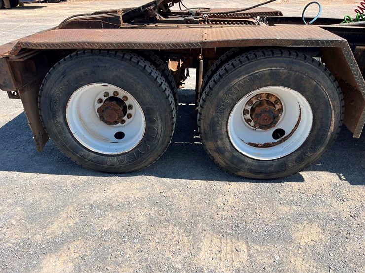 2007-mack-cv713-winch-truck-image-15