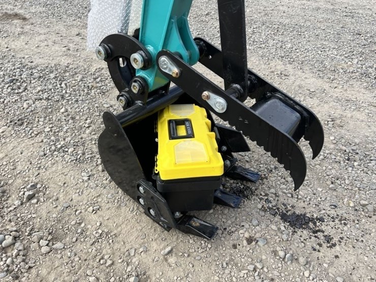 2025-cfg-qh12r-mini-hydraulic-excavator-image-9