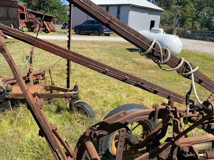 moline-2-bottom-plow-image-12