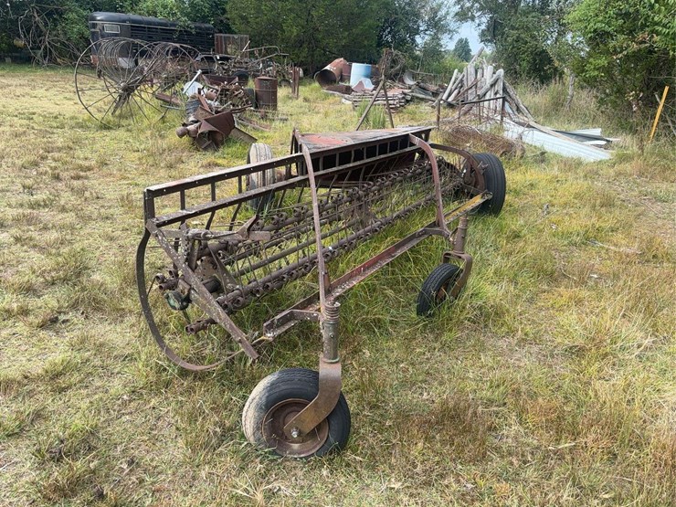 side-delivery-hay-rake-image-4