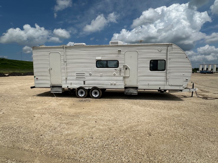 forrest-river-cherokee-camper-image-4