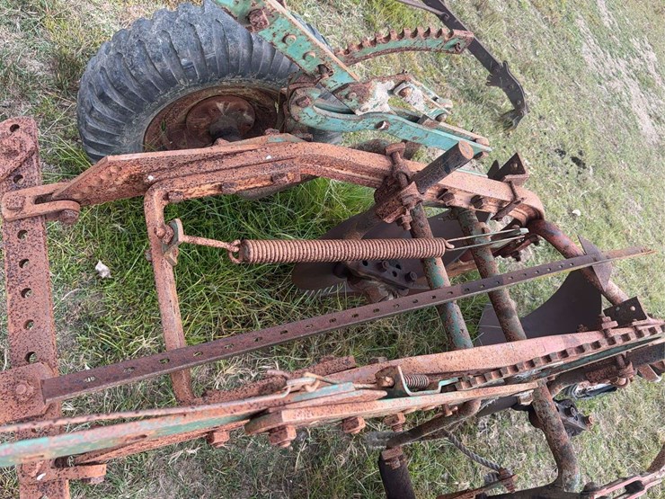 case-centennial-2-bottom-plow-image-13