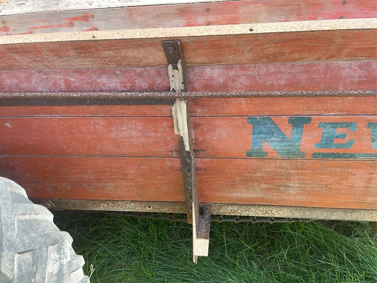 new-idea-manure-spreader-image-33