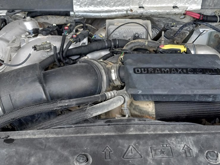 2018-chevrolet-silverado-2500hd-image-10