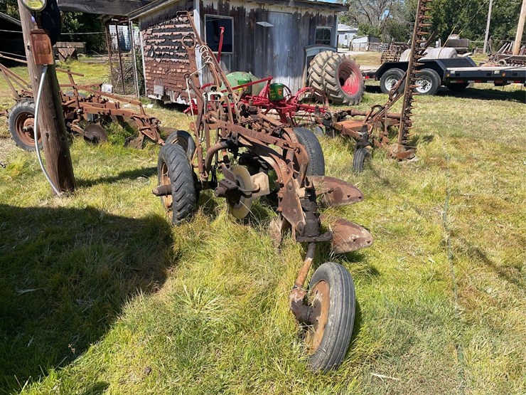 moline-2-bottom-plow-image-4