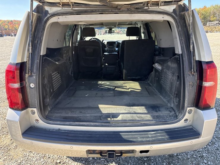 2015-chevrolet-tahoe-image-22