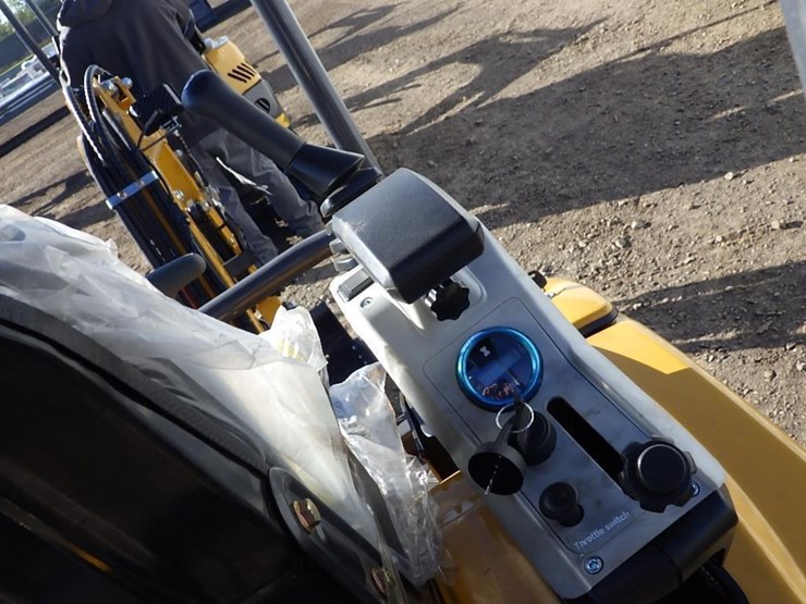 2025-cfg-qk18r-hydraulic-excavator-image-17