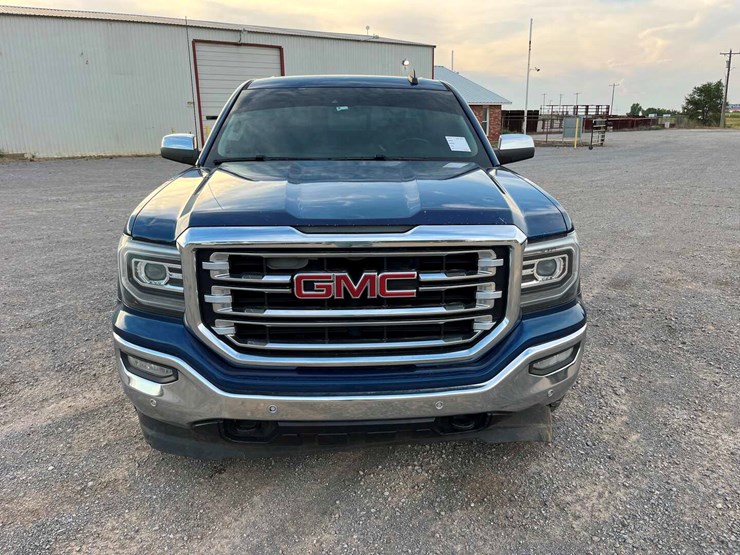 2017-gmc-sierra-1500-image-2