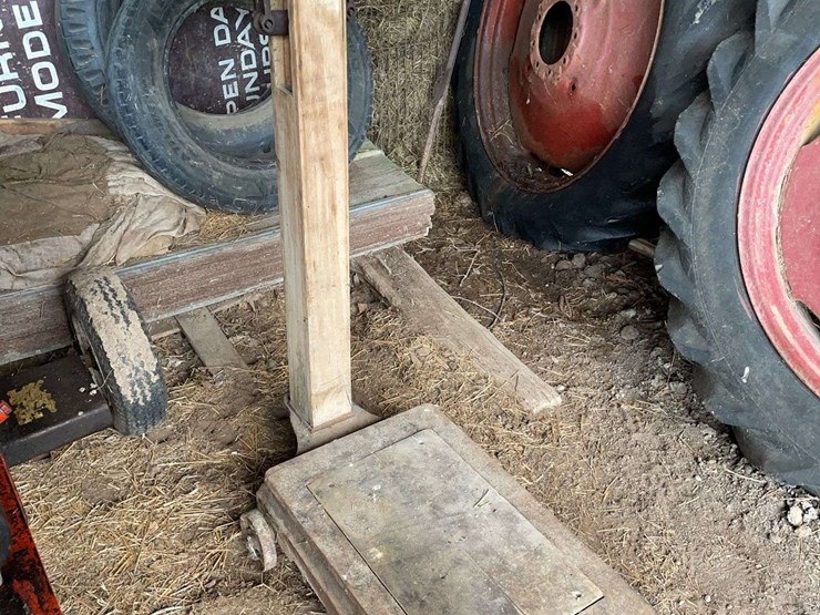 large-rolling-scale-image-1