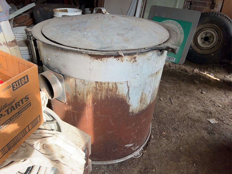 cast-iron-kettle-with-jacket-image-2