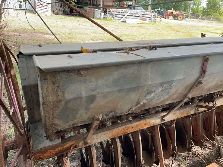 minneapolis-moline-8ft-grain-drill-image-21