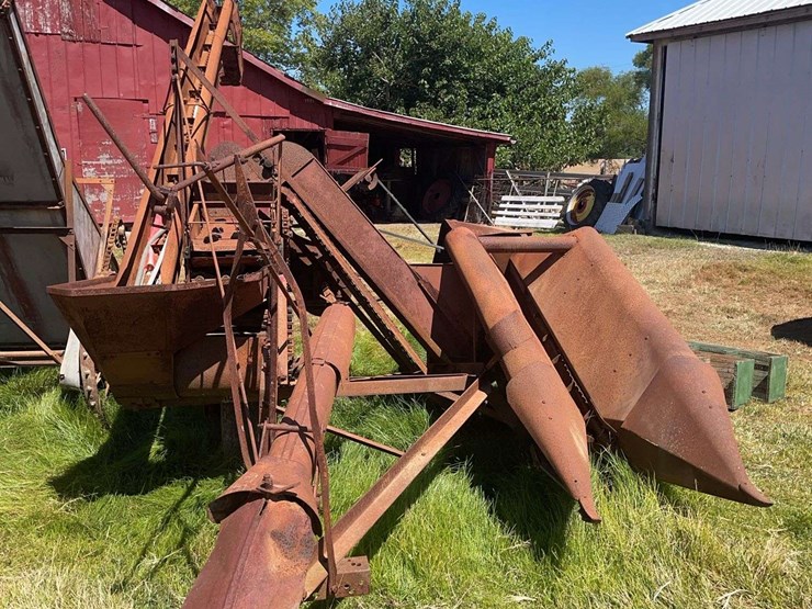dearborn-1-row-corn-picker-image-7