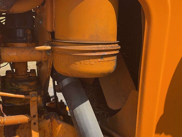 minneapolis-moline-445-image-29