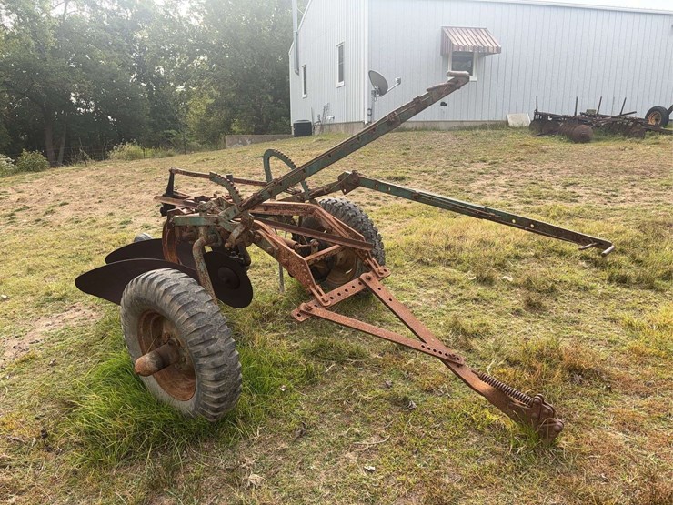 case-centennial-2-bottom-plow-image-7