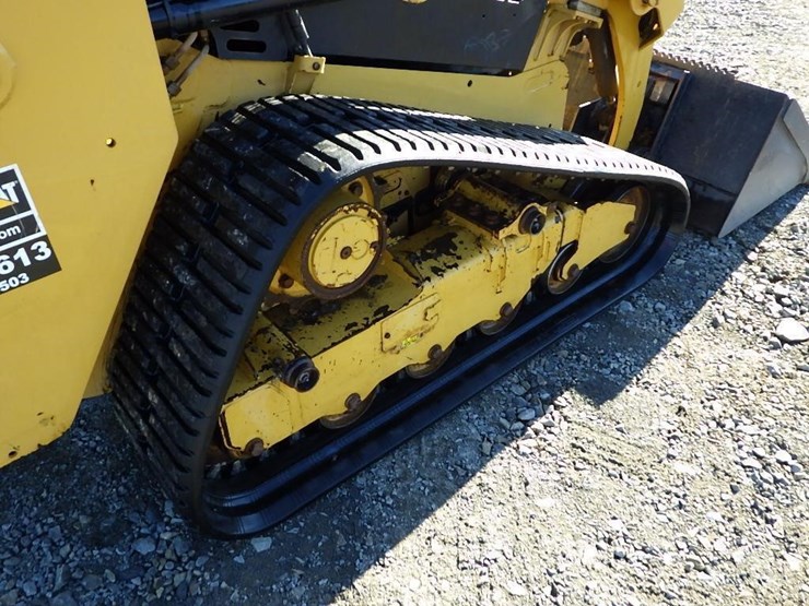 2019-caterpillar-239d3-image-35
