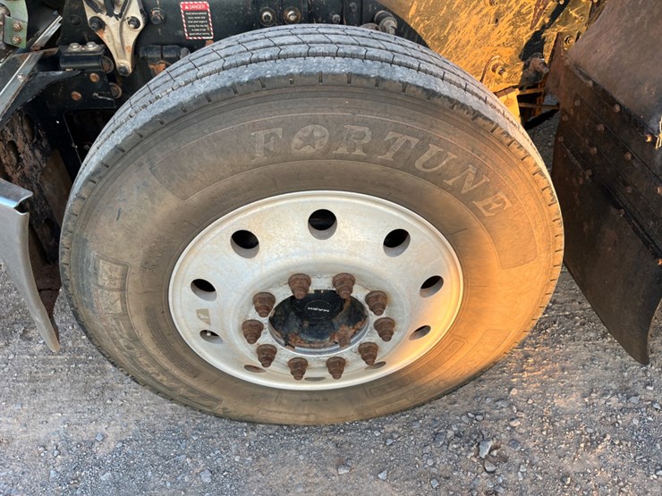 2018-mack-chu613-daycab-(inoperable)-image-13