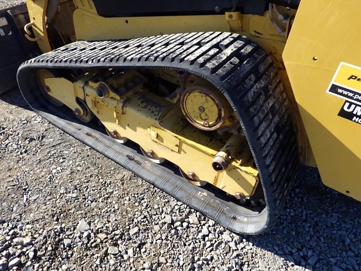 2019-caterpillar-239d3-image-30