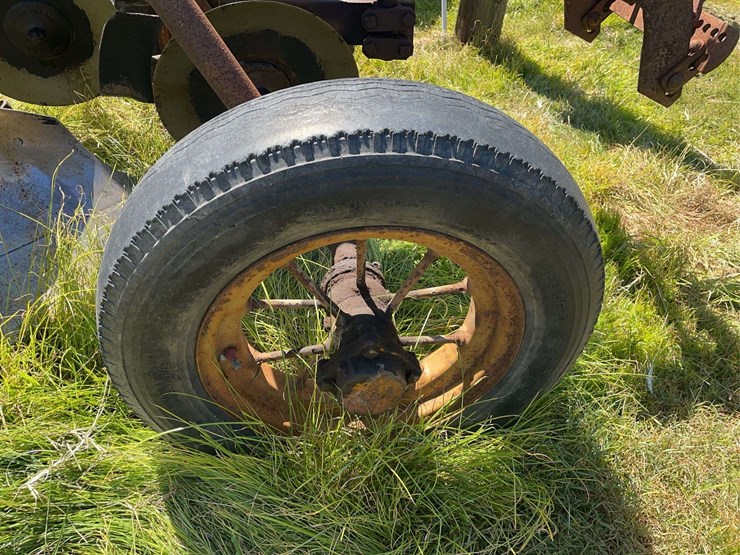 moline-2-bottom-plow-image-26