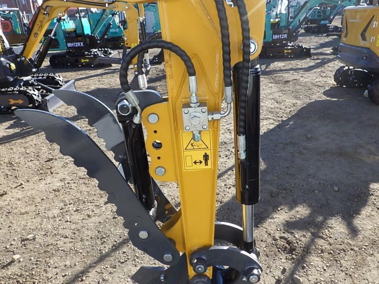 2025-cfg-qk18r-hydraulic-excavator-image-13