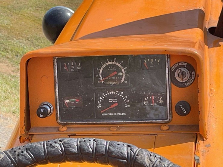 minneapolis-moline-445-image-50