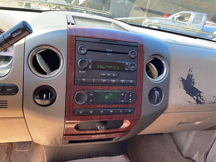 2005-ford-f150-image-42