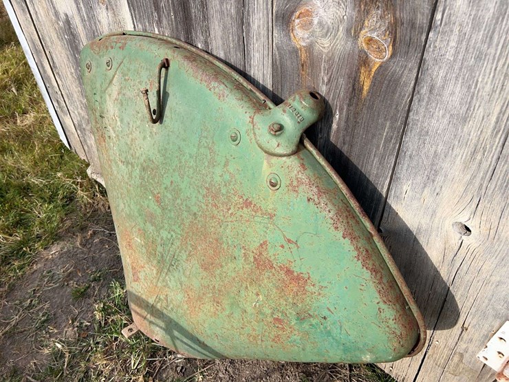 (2)-oliver-fenders-image-12