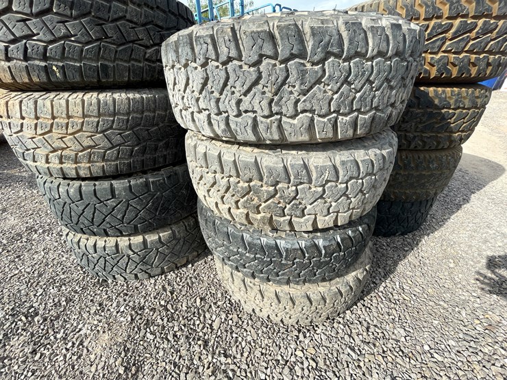 #1173-•-tires-(located-in-la-union,-nm)-image-1