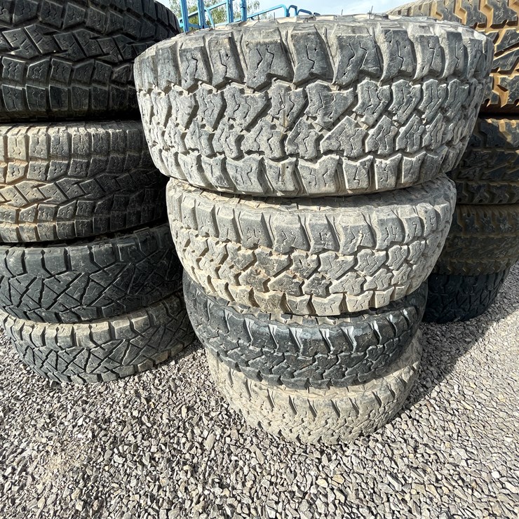 #1173 • Tires (Located in La Union, NM)