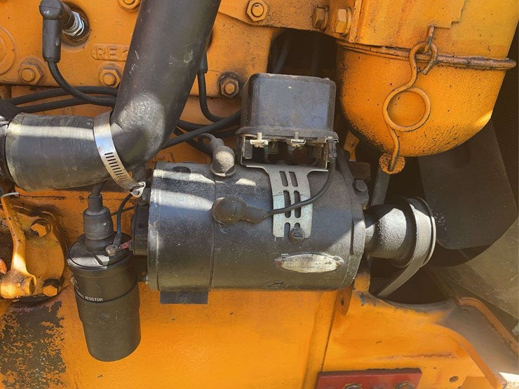 minneapolis-moline-ztu-image-28