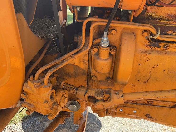 minneapolis-moline-445-image-21