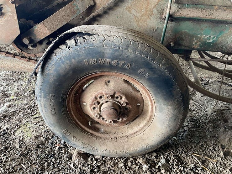 oliver-60-square-baler-image-17