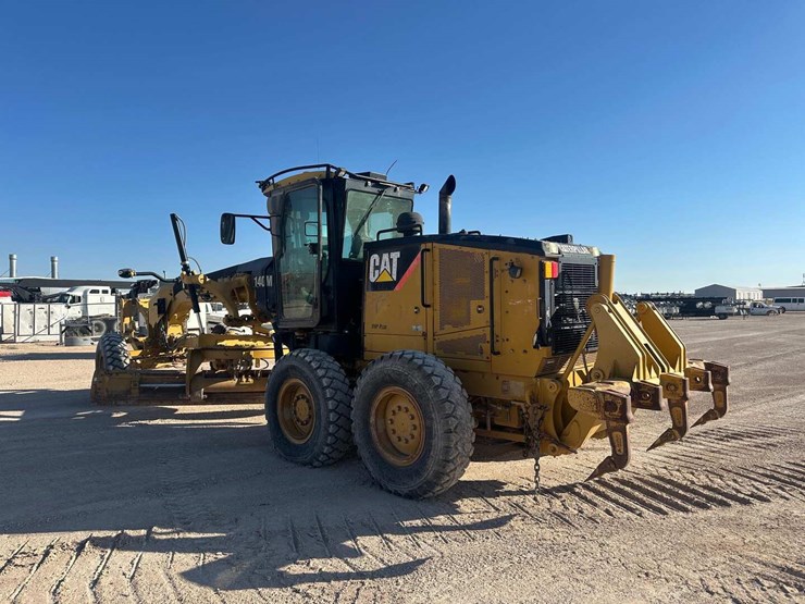 2009-caterpillar-140m-image-8