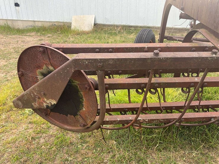 minneapolis-moline-side-delivery-hay-rake-image-12