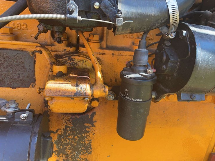 minneapolis-moline-ztu-image-30